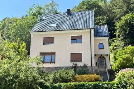 Haus zum Kaufen in Hagen Hohenlimburg 375.000,00 € 274.59 m² - Hagen / Hohenlimburg