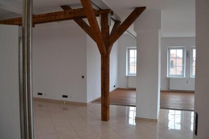 großzügige Dachgeschosswohnung über den Dächern der Altstadt - Augsburg