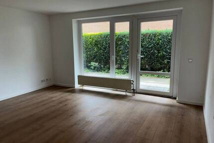Helle Souterrain-Wohnung mit großer Terrasse in Detmold – frisch renoviert und zentral gelegen