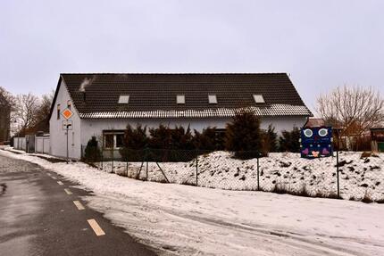 Ein großes Einfamilienhaus - 180.000,00&nbsp;EUR Kaufpreis, ca.&nbsp; 210,00&nbsp;m&sup2; in Bismark (Altmark) (PLZ: 39629)