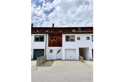 Haus zum Kaufen in Raubling 630.000,00 € 142 m²