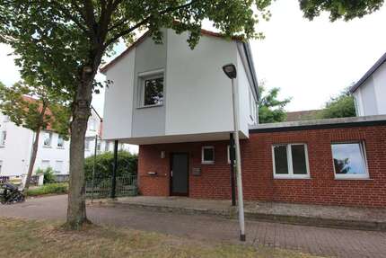 Haus zum Mieten in Burgdorf 1.239,33 € 109 m²