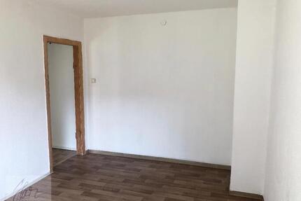 ***26m² KÖNNEN VÖLLIG AUSREICHEN*** 1-Raum-Wohnung mit Tageslichtbad und Wanne ab 052026 zu vermieten - Zeithain