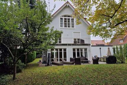 Haus zum Kaufen in München 3.150.000,00 € 280 m²