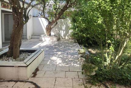 Großes Wohnzimmer und Terrasse - optimal für Single oder Paar - Garage in der Hauseinfahrt - Düsseldorf Eller