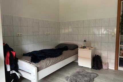3er WG Zimmer - 380,00&nbsp;EUR Kaltmiete, ca.&nbsp; 15,00&nbsp;m&sup2; in Jülich (PLZ: 52428)
