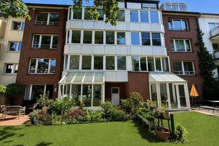 Haus zum Kaufen in Düsseldorf 3.400.000,00 € 759 m²