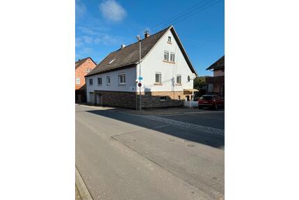 Haus zu verkaufen - 250.000,00&nbsp;EUR Kaufpreis, ca.&nbsp; 185,00&nbsp;m&sup2; in Freudenberg (PLZ: 97896)
