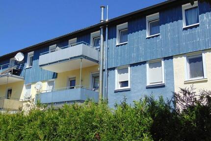 Frei ab 01.06. 2 Zimmer Wohnung mit Südbalkon. Garage, Stellplatz - Radolfzell am Bodensee
