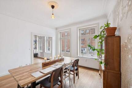 Frei geliefert! Stilvolles Altbaujuwel mit großem Gartenanteil in zentraler Lage von Bahrenfeld - Hamburg