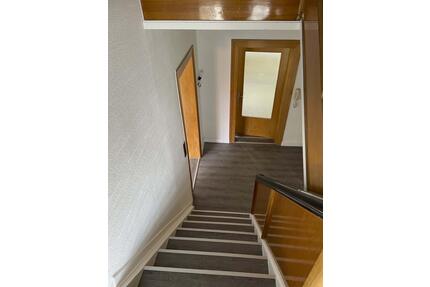 Geräumige 5-Zimmer Wohnung mit Balkon in Dassel