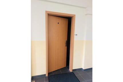 Großzügige Souterrainwohnung mit viel Tageslicht – ideal für WG, - Rostock Alt Bartelsdorf