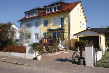 „Großzügige Doppelhaushälfte in Bestlage von Schwandorf – Wohnen mit Naabblick“