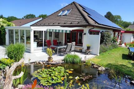 Bungalow, FL-OSTSEEBAD, 900 m² Grund, ca.165 m² Wfl.Nfl., PV-Anl - Flensburg Altstadt