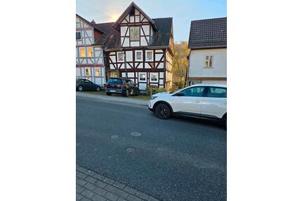 Renovierungs und Sanierungsbedütiges Fachwerkhaus zu verkaufen - Helsa