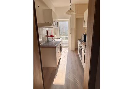 2 Zimmer Wohnung mit Küche und Balkon - Essen Stadtbezirk II