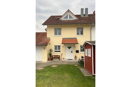 Doppelhaushälfte mit Studio, Kaminofen und Süd-West-Terrasse - Meckenbeuren