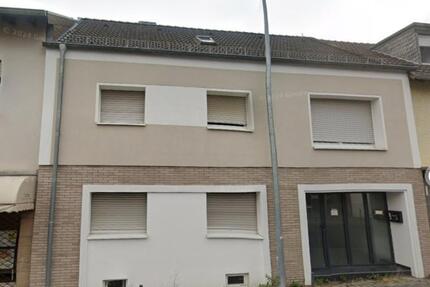 Sanierungsbedürftiges Wohn- u. Gesch.-Haus in Weilerswist - Wülfrath