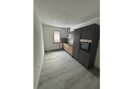 Moderne 2-Zimmer-Wohnung – kernsaniert – zentrumsnah mit Garten - Tuttlingen