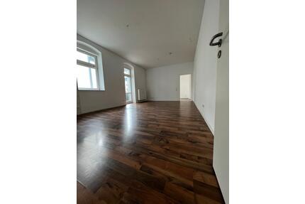 2 Zimmerwohnung im Zentrum von Magdeburg Balkon und Aufzug