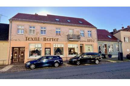 Haus zum Kaufen in Kremmen 595.000,00 € 439 m²