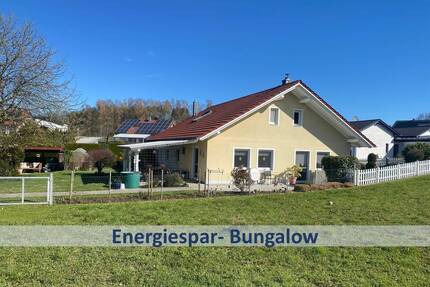 SELTENHEIT SONNIGER BUNGALOW - 489.000,00&nbsp;EUR Kaufpreis, ca.&nbsp; 115,00&nbsp;m&sup2;&nbsp;Wohnfl&auml;che in Hofkirchen (PLZ: 94544)