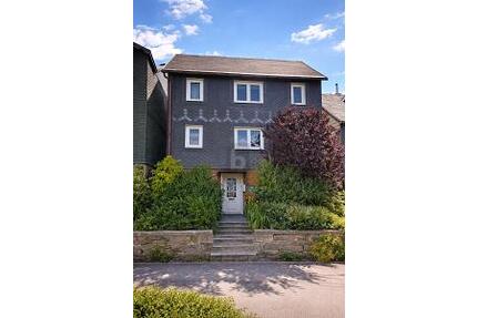 IDYLLISCH MIT VIEL PLATZ, KAMIN UND TOLLEM GARTEN - Neuhaus am Rennweg