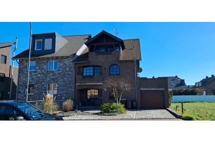 Schöne helle Wohnung - 1.206,00&nbsp;EUR Kaltmiete, ca.&nbsp; 135,00&nbsp;m&sup2; in Baesweiler (PLZ: 52499)