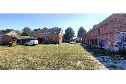 Ein Mehrfamilienhaus in 16835 Dierberg - Lindow (Mark)