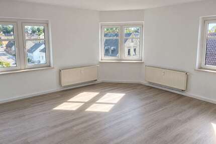 Wohnung zum Mieten in Hartmannsdorf 325,00 € 57 m²