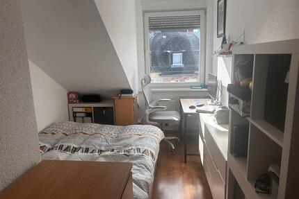 Helles WG-Zimmer (12qm) in 3er WG in Frankfurt ab 12.04 frei - Frankfurt am Main Nordend Ost