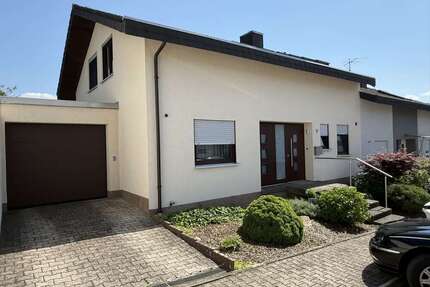 Haus zum Kaufen in Karlsbad Auerbach 419.000,00 € 119 m² - Karlsbad / Auerbach
