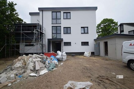 Neubau zum 1.7.2026 Hoch moderne Penthouse-Wohnung Rollläden+Stellplatz+Dachterrasse ohne Küche - Weyhe Leeste