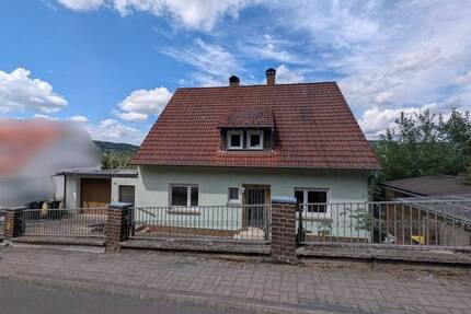 Attraktives Einfamilienhaus mit Garten und Ausbaupotenzial in Bad Salzschlirf
