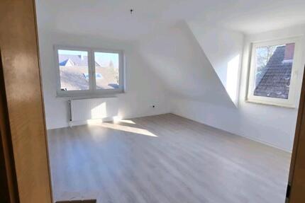 2,5 Zimmer Dachgeschosswohnung in Schiffdorf - Bremerhaven Wulsdorf