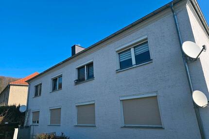 Mehrfamilienhaus Rendite 6,5 % - 349.000,00&nbsp;EUR Kaufpreis, ca.&nbsp; 309,00&nbsp;m&sup2; in Droyßig (PLZ: 06722)