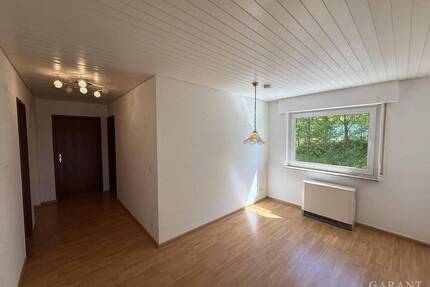 Attraktive 3 12 Zimmer-Wohnung mit Balkon, EBK & Carport in WN-Bittenfeld - Waiblingen