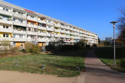Vier-Zimmer-Wohnung mit tollem Grundriss - Dessau-Roßlau