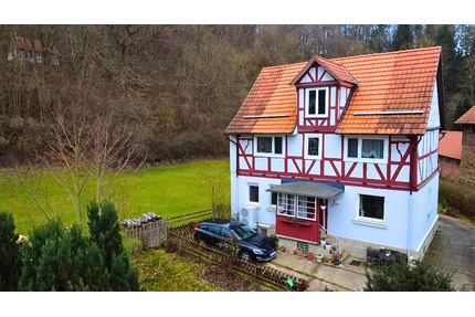 Charaktervolles Wohnhaus mit separater Wohneinheit in ruhiger Edersee-Nähe - Edertal Buhlen