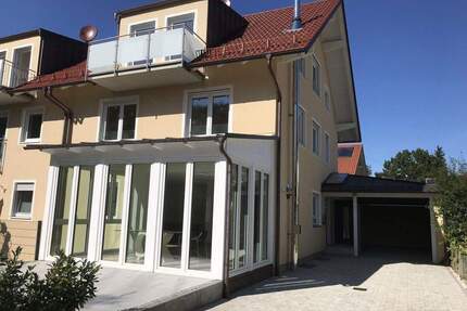 Familenfreundliche DHH. an ruhiger grüner Ortsrandlage - Ottenhofen