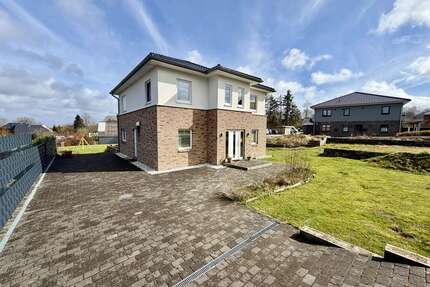 Haus zum Mieten in Heide Süderholm 2.250,00 € 161.63 m² - Heide / Süderholm