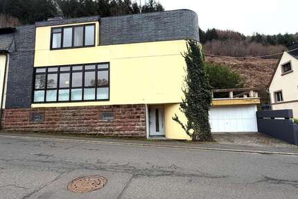 Haus zum Kaufen in Kordel 249.000,00 € 277 m²