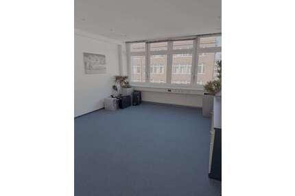 Büro in Hamburg 750,00 € 36 m² - 750,00&nbsp;EUR Kaltmiete, ca.&nbsp; 36,00&nbsp;m&sup2; in Hamburg (PLZ: 20459)