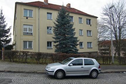 Nach Renovierung Einziehen und Wohlfühlen! Grüne Lage Küche und Bad mit Fenster und Wannenbad - Gera