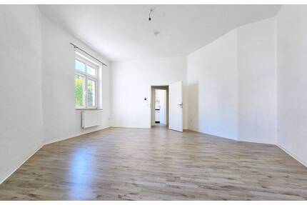 2-Zimmer-Wohnung mit EBK & Charme - Köthen (Anhalt)