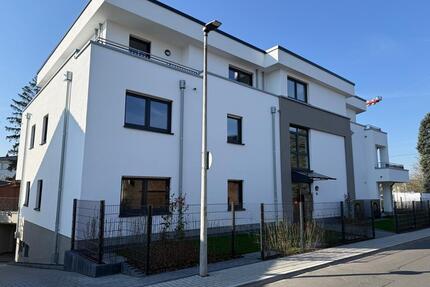 SANKT AUGUSTIN ORT, 2 Zi. EG-Wohnung mit ca. 62 m² Wfl. im Neubau, Terrasse, Keller u. TG-Stellplatz