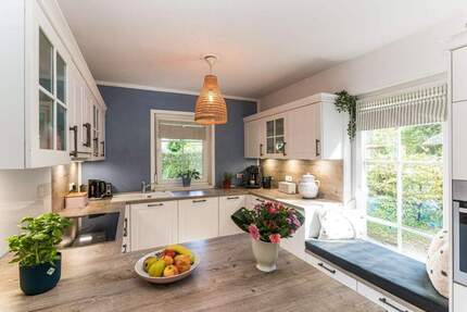 Modern single-family home in a quiet, wooded location - high-quality fittings and ready to move in - Potsdam Potsdam West