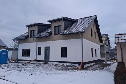 3RW + 5RW, Neubau, Erstbezug, Balkon, PKW Stellplätze - Arnstein