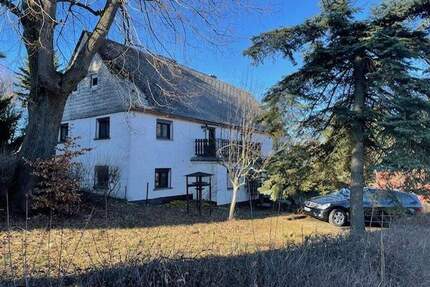 teilsan. EFH auf 2000m² Grdstk. (teilbar) mit Garage und SP - Clausnitz