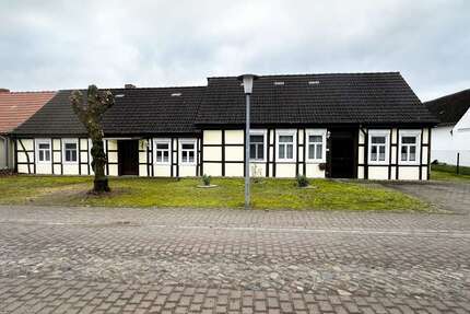 Haus zum Kaufen in Zethlingen 180.000,00 € 186 m²